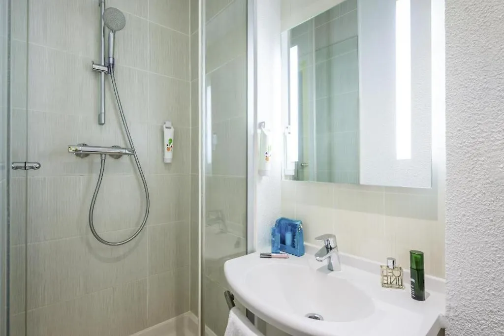 Ibis Styles Paris Crimee La Villette 3*,